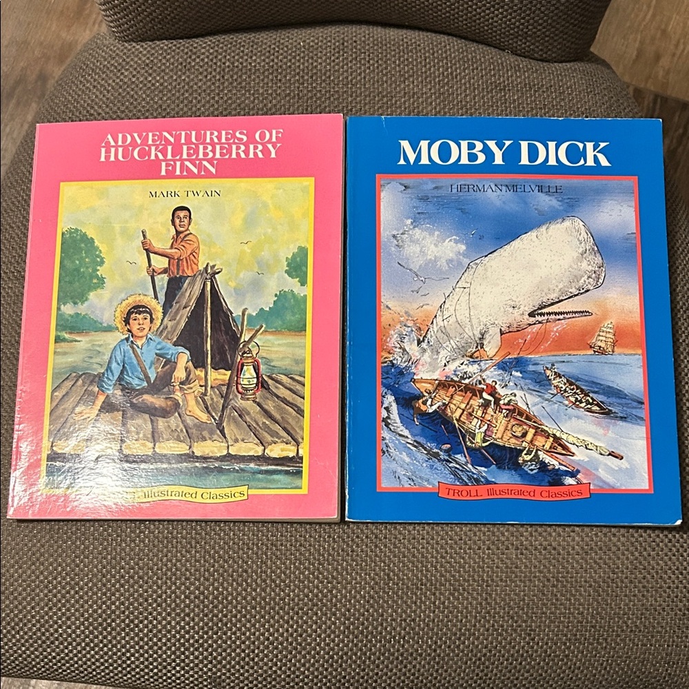Classic Illustrated Kids Books Set - Adventures of Huckleberry Finn & Moby Dick